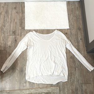 White lululemon long sleeve t shirt